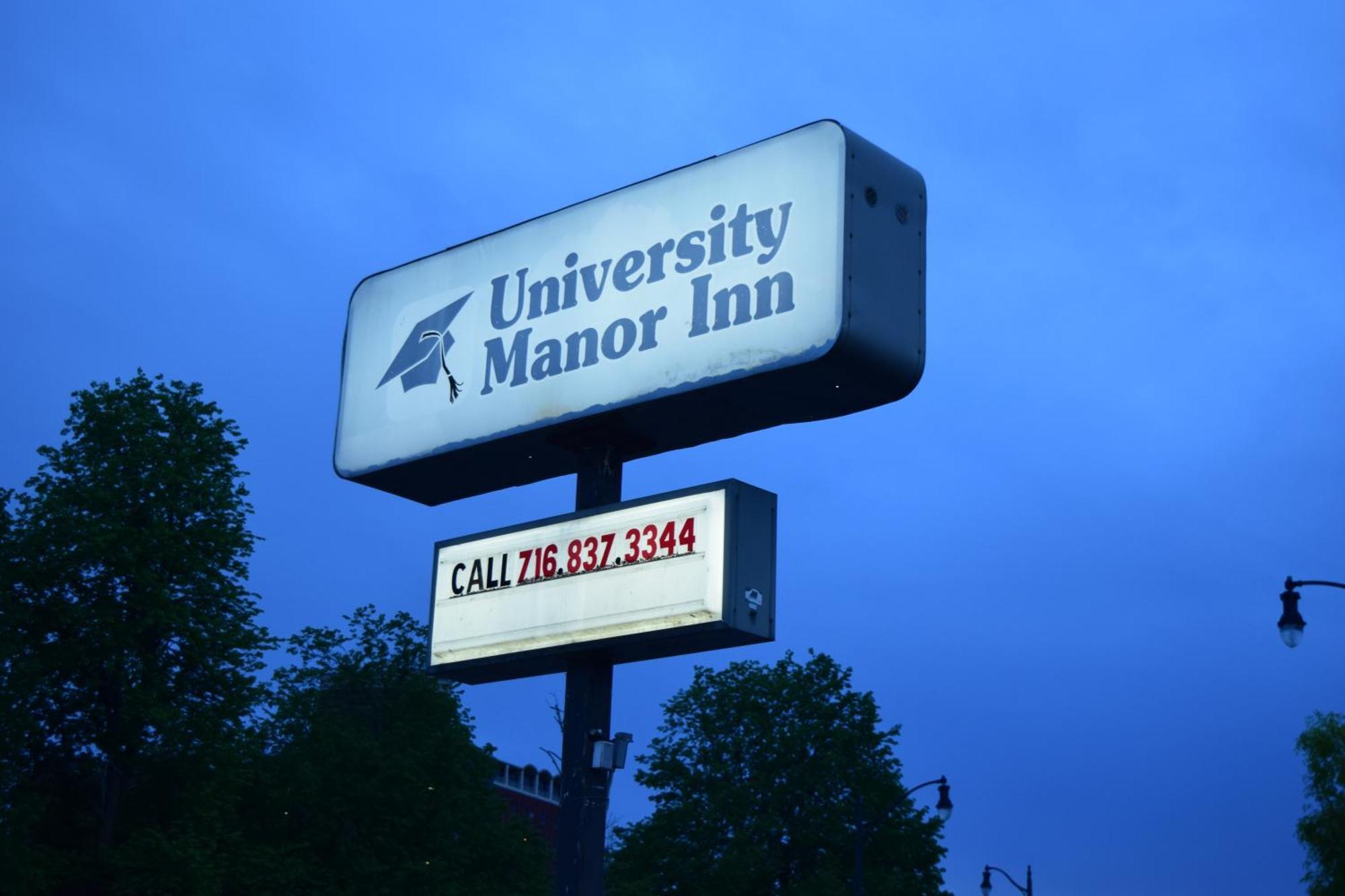 University Manor Inn バッファロー エクステリア 写真