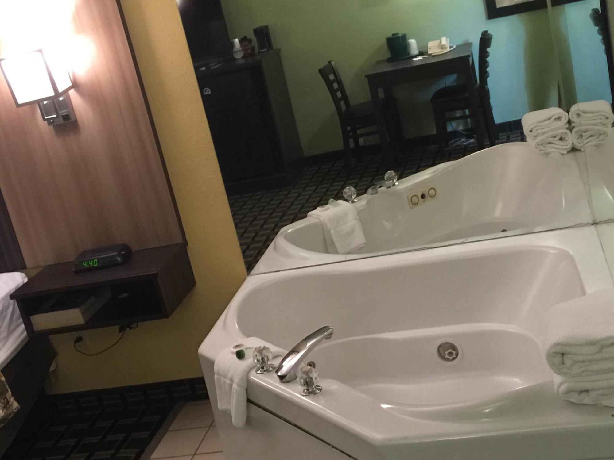 University Manor Inn バッファロー 部屋 写真